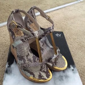 Dolce Vita Tremor Wedge